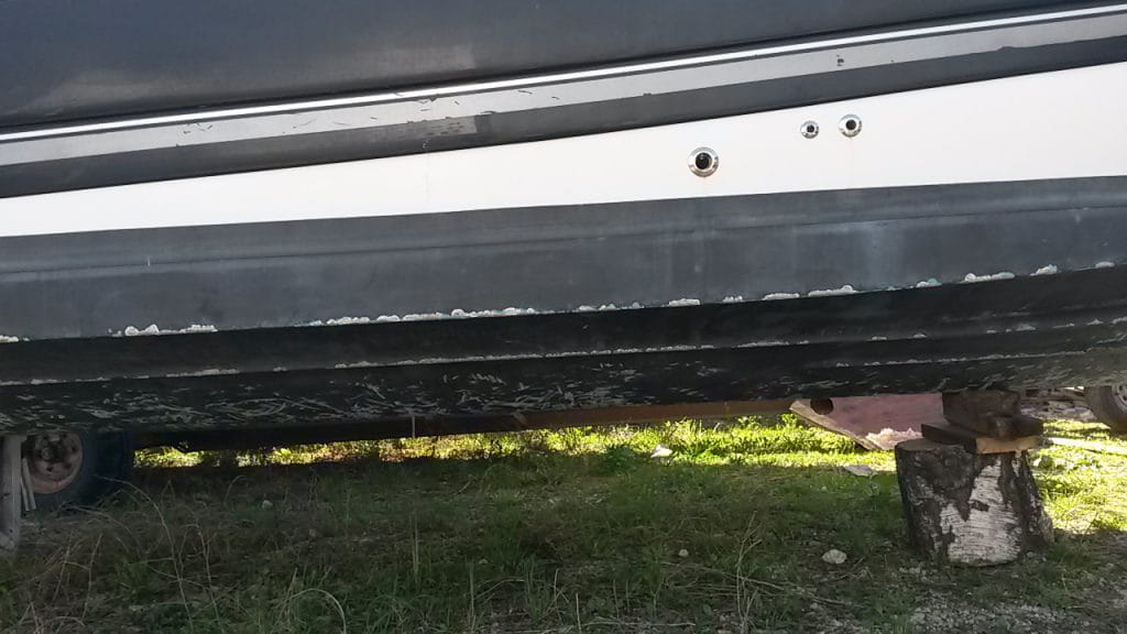 paadi külg enne puhastamist