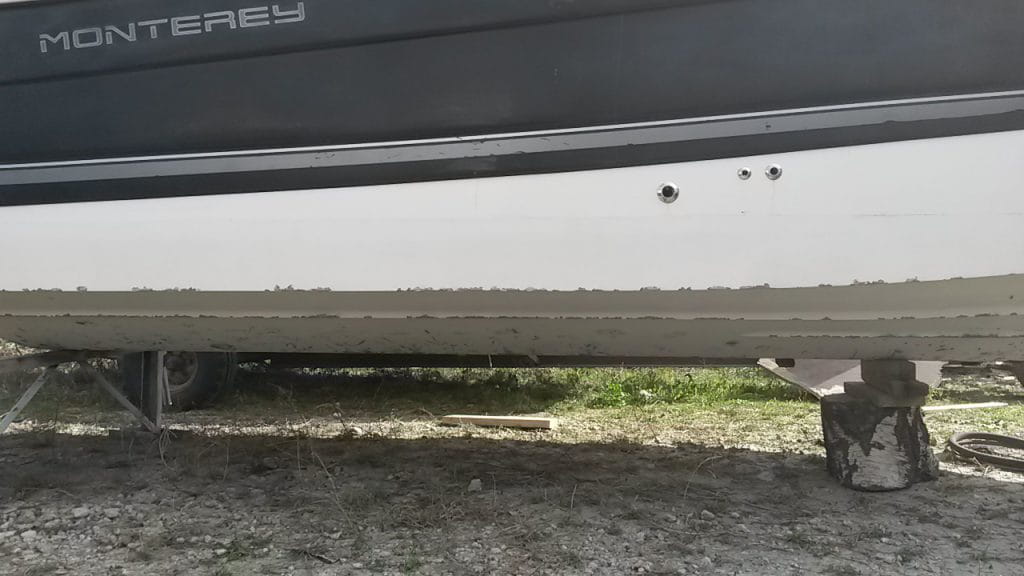 puhastatud paadi külg