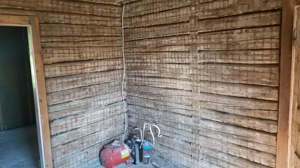 tööda ootavad pruunid seinad