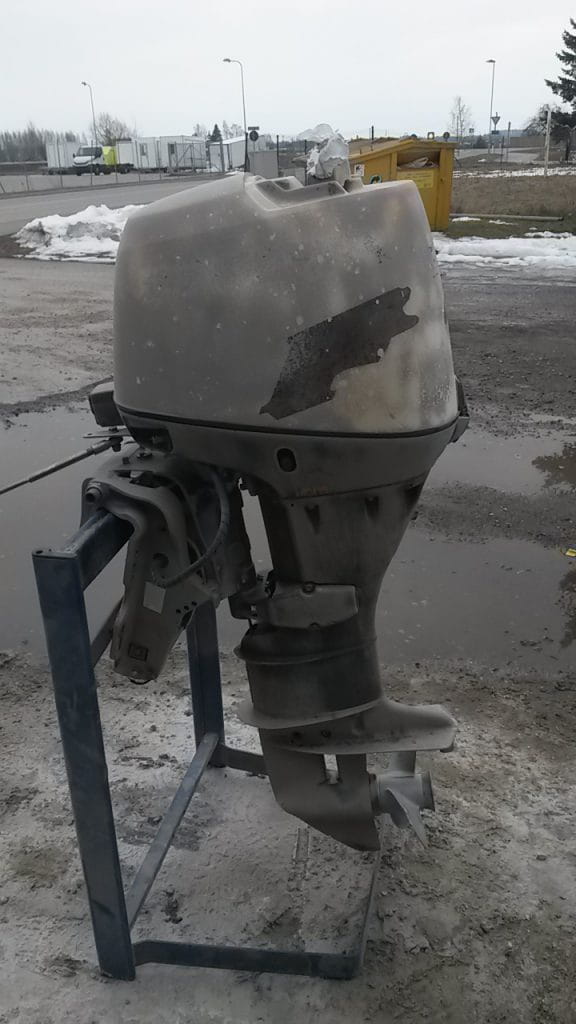 põlenud paadimootor